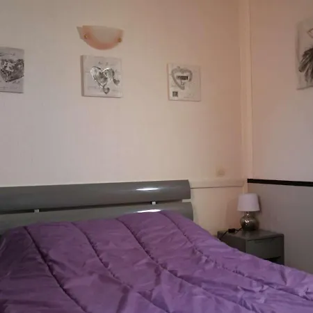 Maison Climatisee Avec Parking Et Terrasses, 2 Chambres, Quartier Calme - Fr-1-387-68 * Marseillan (Herault)