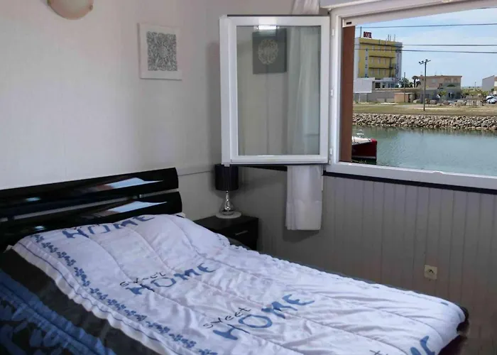 Maison Climatisee Avec Parking Et Terrasses, 2 Chambres, Quartier Calme - Fr-1-387-68 Marseillan (Herault)